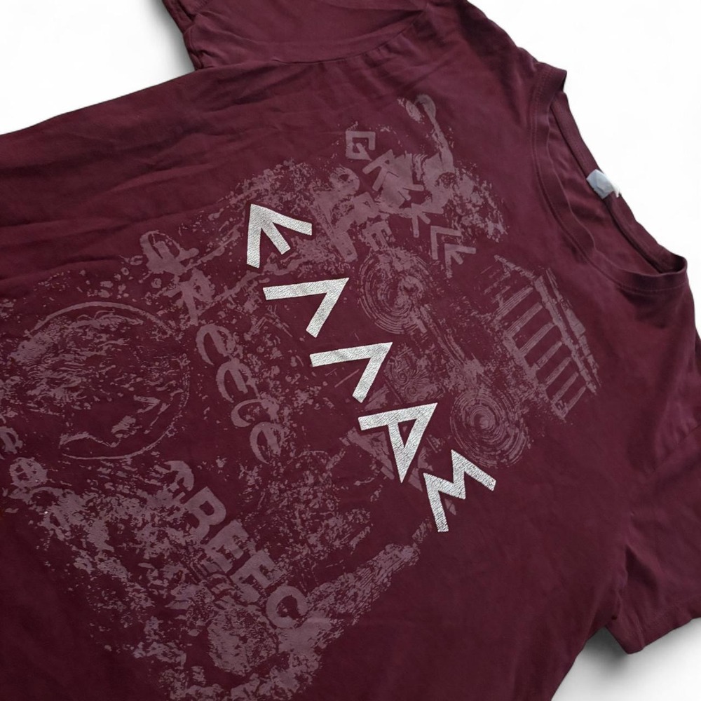 Y2K Greece Greek Graphic Burgundy T-Shirt Mens Medium Streetwear Distressed Tee